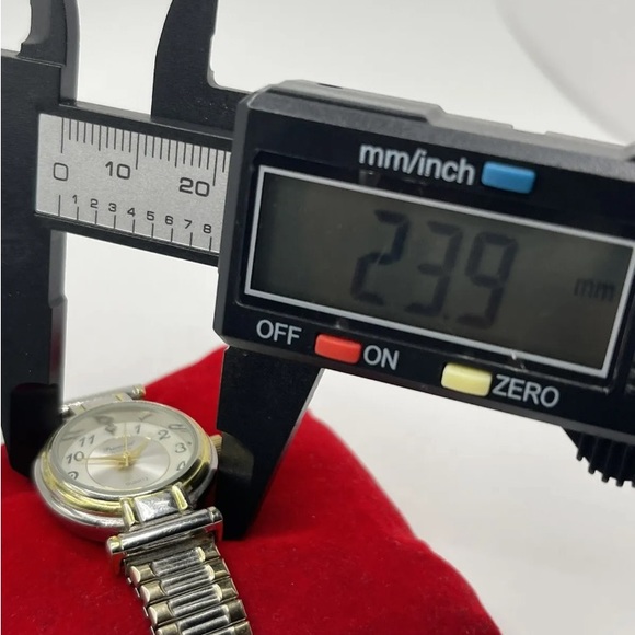23.9mm Gruen Precision Watch Gold Silver Tone Quartz GP552L-245-PC21 Diamond‎